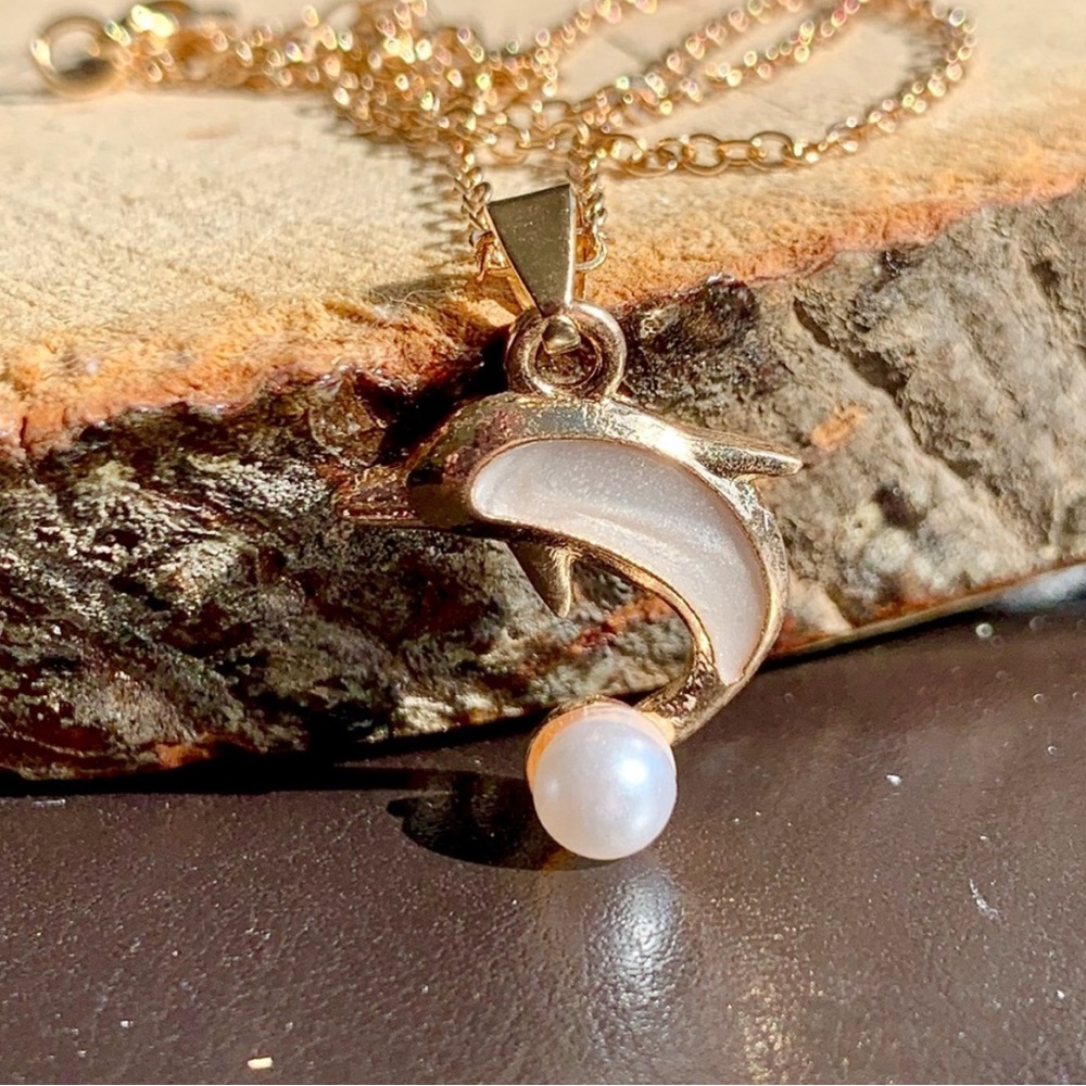 Nautical Coastal Marine Life Dolphin CZ Pearl Bright Shiny Pendant Necklace